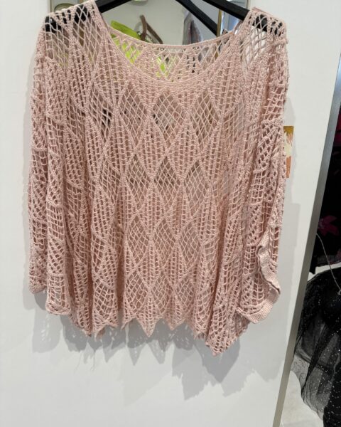 Haut tricot ( pour mettre au dessus d’une robe)