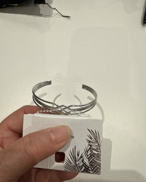 Bracelet rigide argenté – MOA (acier inoxydable)