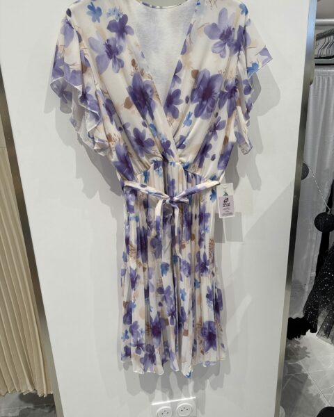 Robe fluide plissée à fleurs