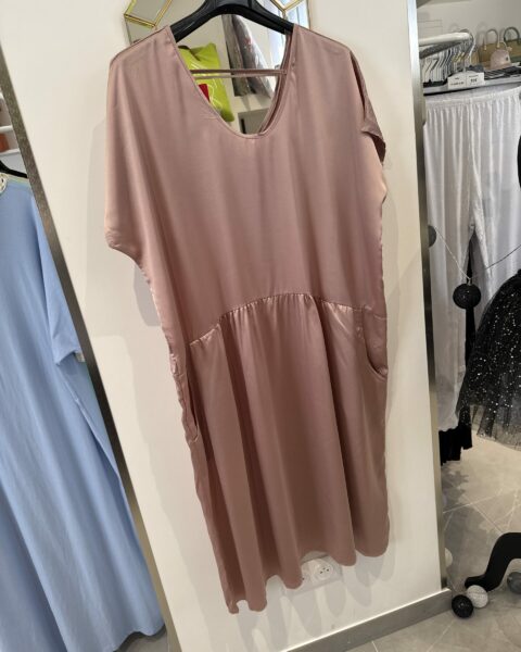 Robe ample vieux rose ou vert d'eau 