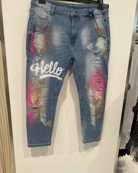 Jean slim “Hello” artistique et tendance