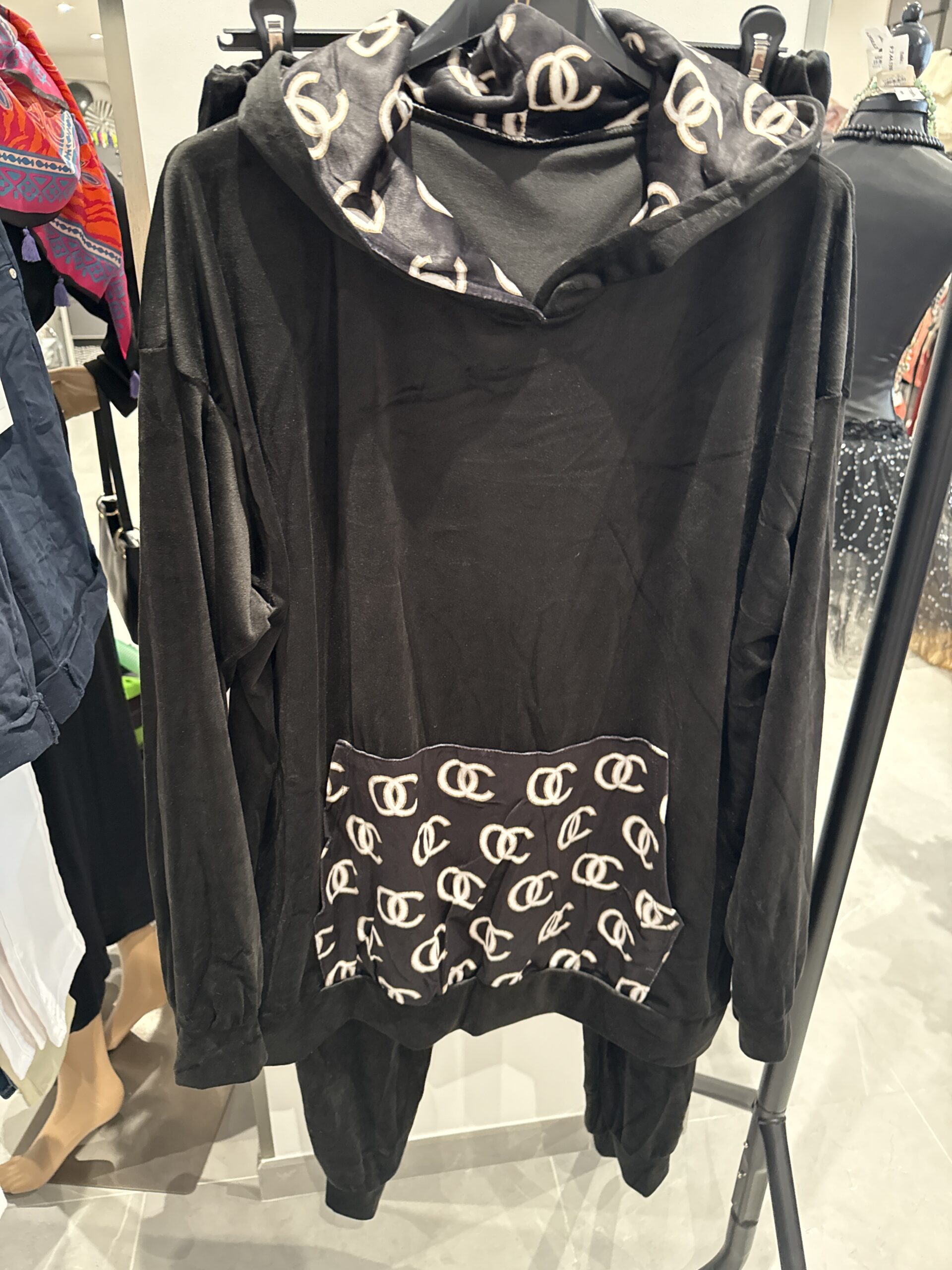 Ensemble Jogging ( style Chanel)