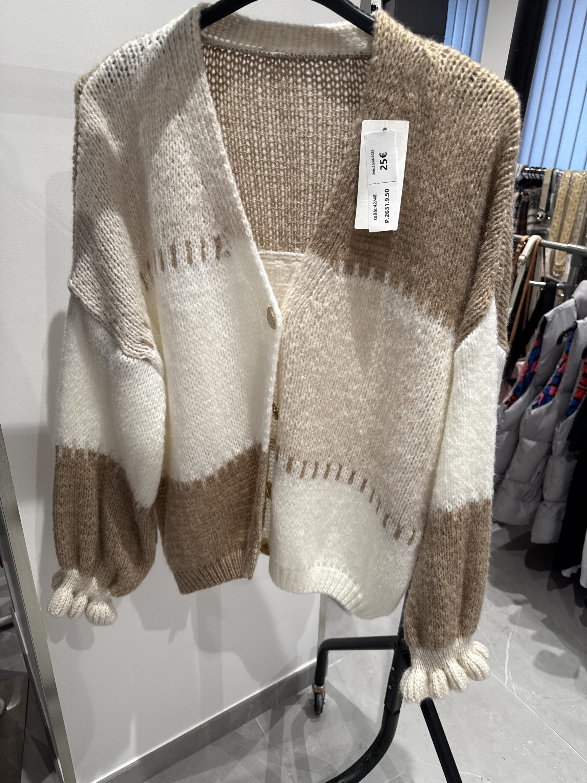 Gilet à blocs de couleurs beige et blanc