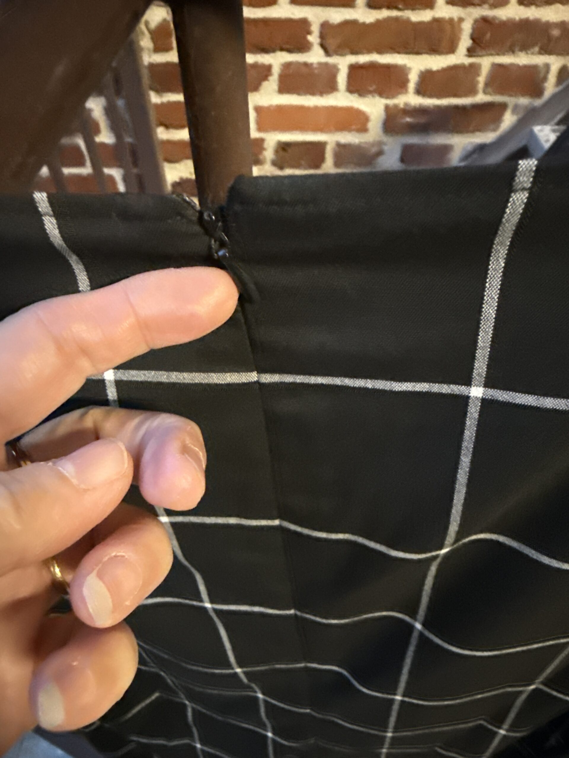 Robe noire à carreaux – Camaïeu 🤍 – Image 4