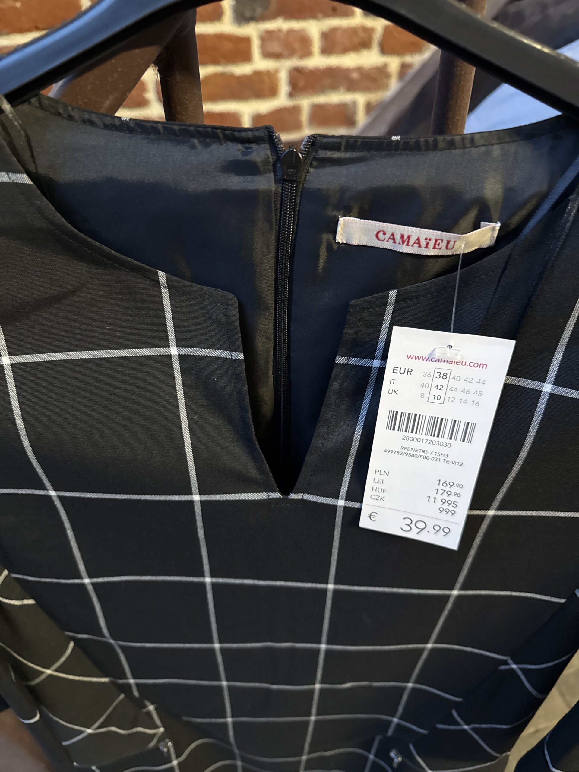 Robe noire à carreaux – Camaïeu 🤍 – Image 2