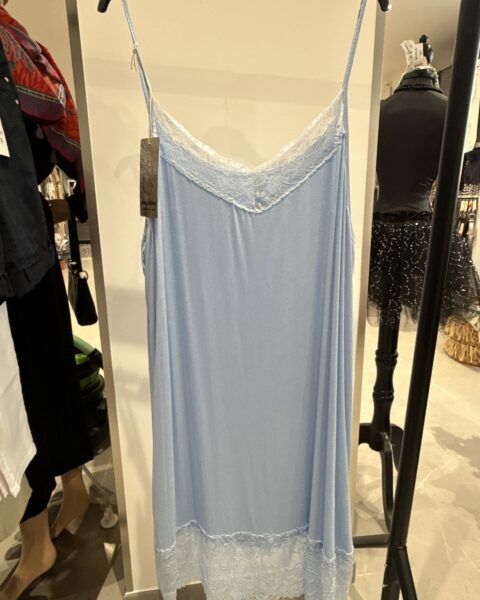 product-name-vMJ69hRrAp Fond de robe Bleu